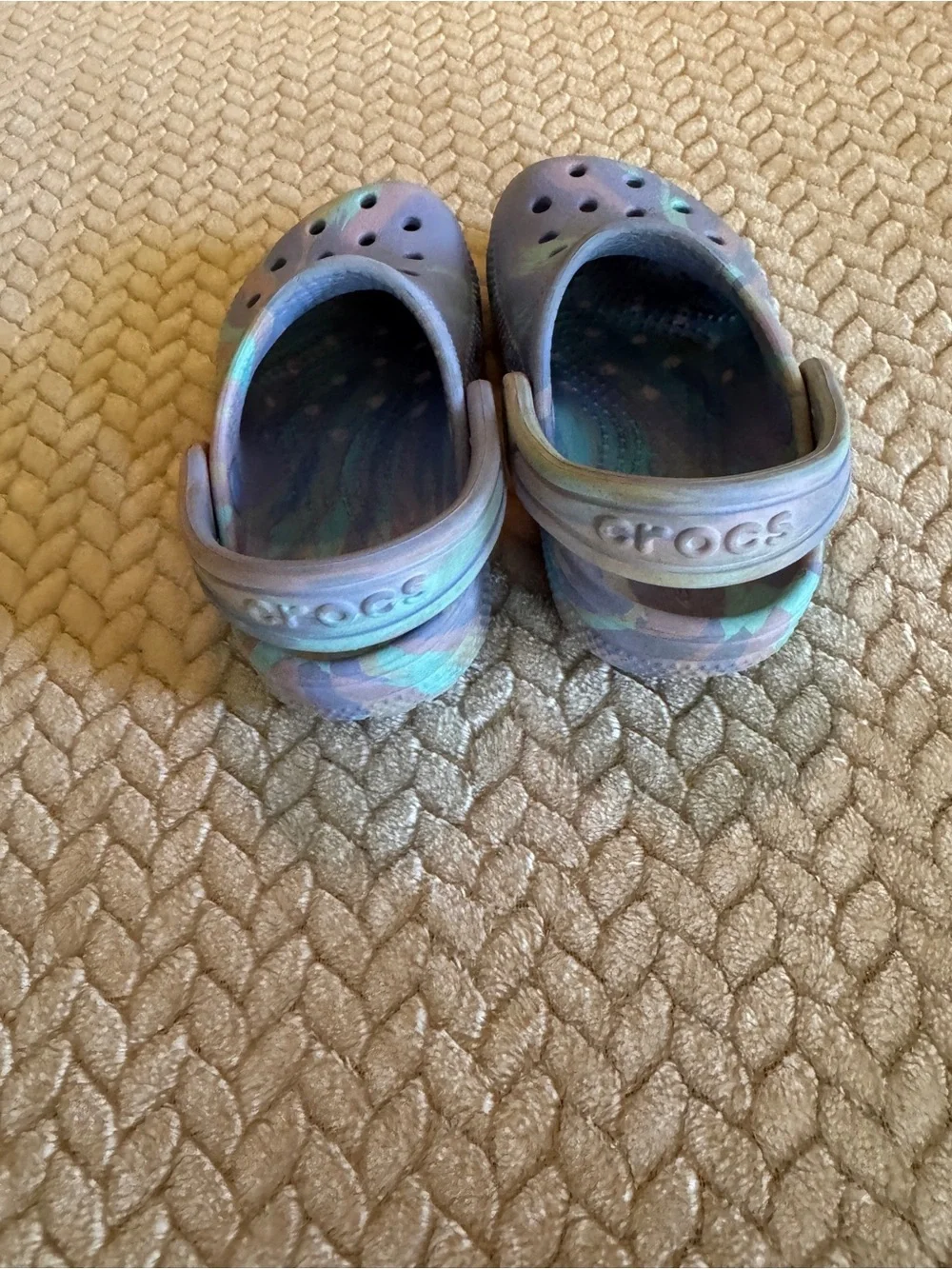 CROCS Kids' Iridescent Blue Lavender Clog Sandals Size 7
